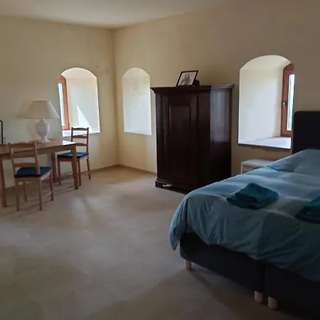 Le Nid Du Sanglier Hotel *